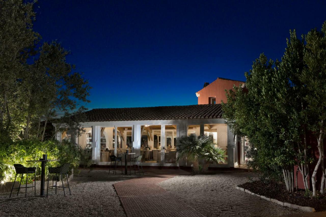 Li Neuli Country Club Hotel San Pantaleo Exterior foto