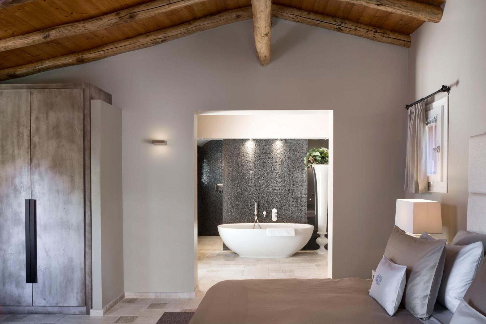 Li Neuli Country Club Hotel San Pantaleo Exterior foto